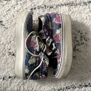 Vans Sk8-Hi Platform in Floral Print.